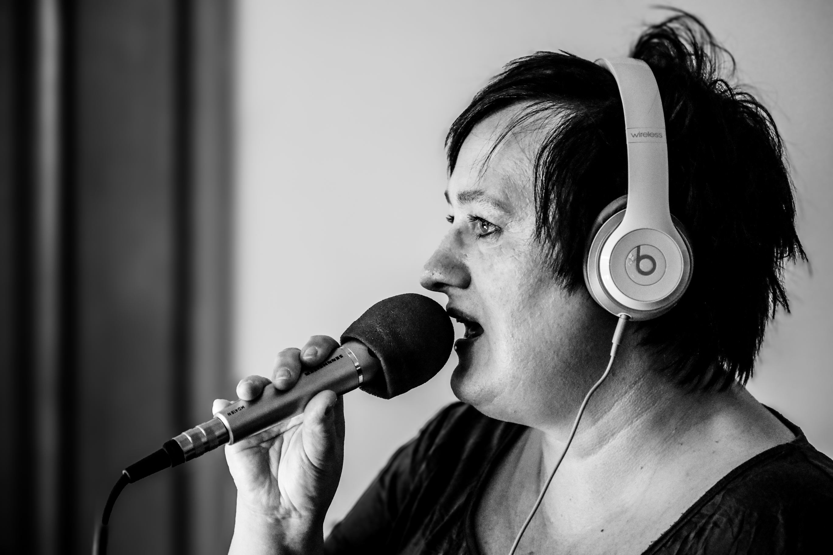 Nadine Schmidtke (DiNa Deen), Sängerin der Band 2842